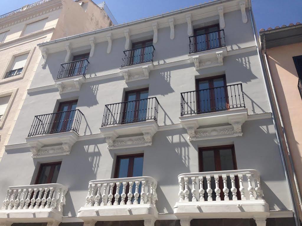 Urbanliving Gran Capitan Apartment Granada Bagian luar foto
